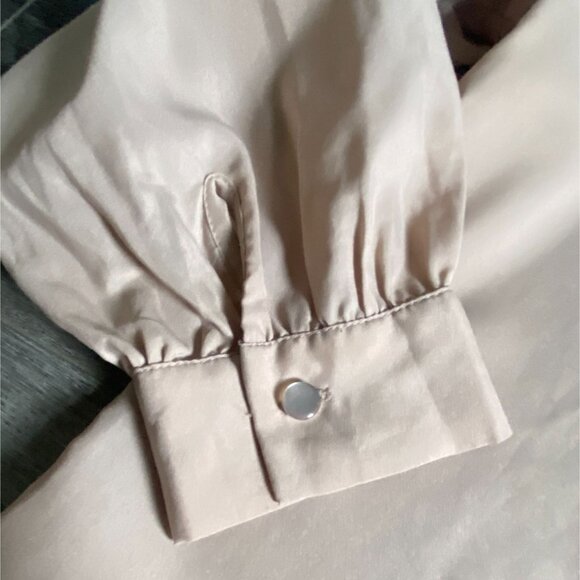 VTG Lauren Lee Light Weight Pleated Front Blouse W/ Shoulder Pads-Beige-Size 16- - Picture 2 of 8